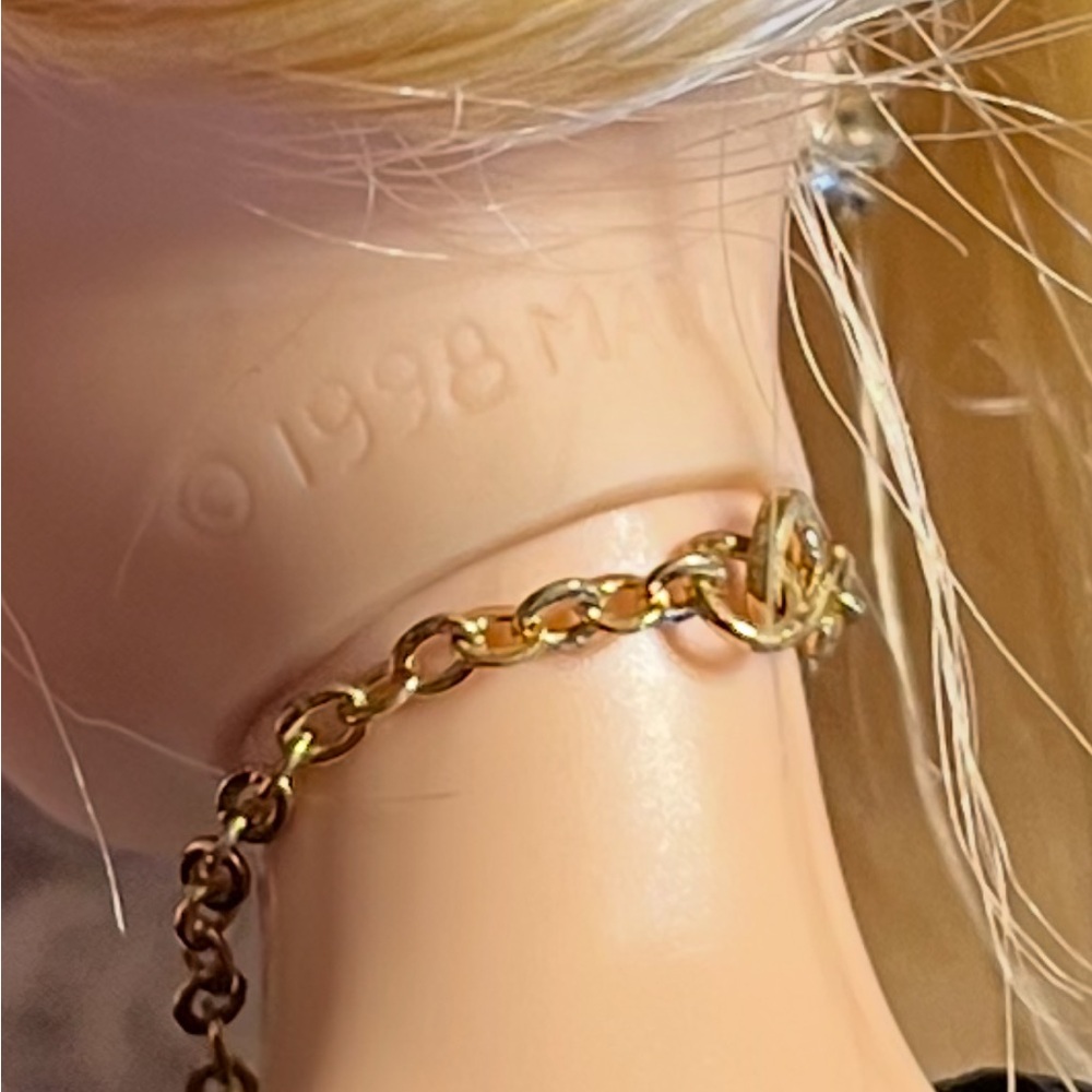 Barbie Doll Juicy couture 2004 Beverly
Hills (2008) Chiffon dress & jewelry - Picture 2 of 16